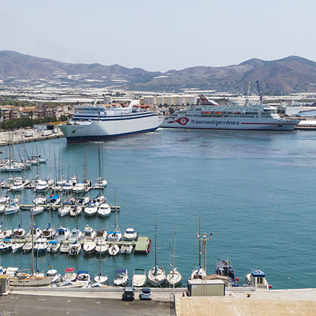 Logo Puerto de Motril grabado en la metopa