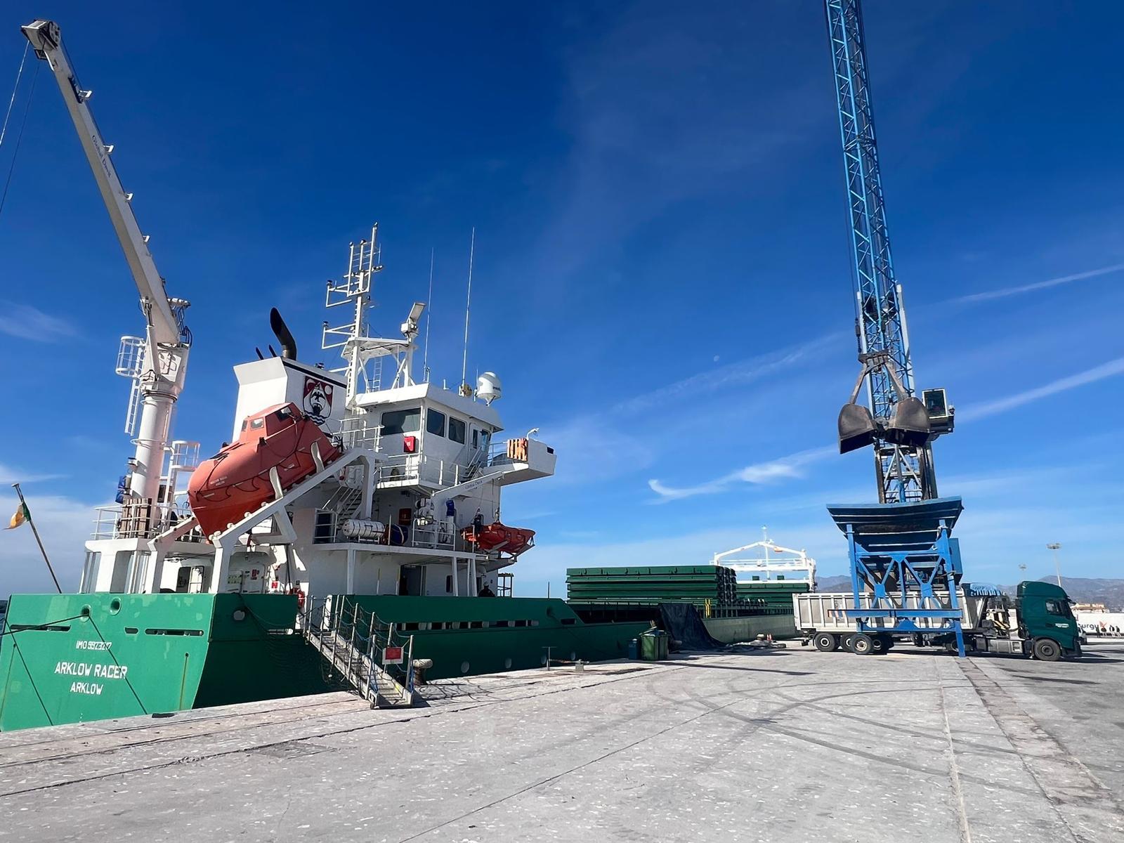 El Puerto de Motril arranca el año con un incremento del 117,4% en sus - Noticia Puerto de Motril