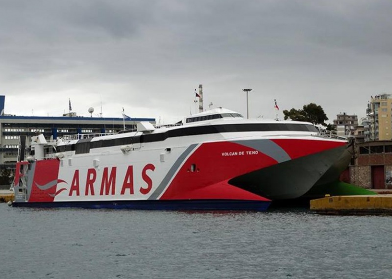 Armas posiciona en Motril un fast ferry para reforzar sus líneas marítimas - Noticia Puerto de Motril
