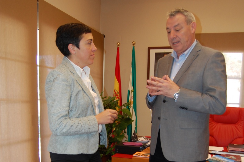 La directora de la Agencia de Puertos de Andalucía se compromete a impulsar al - Noticia Puerto de Motril