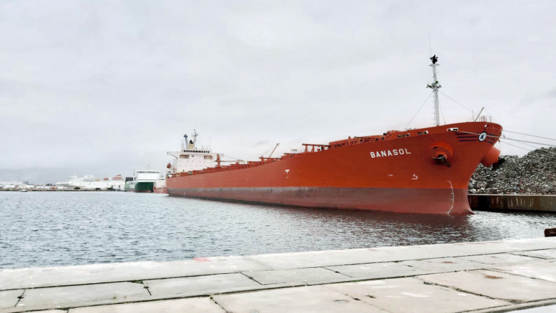 Atraca en el Puerto de Motril un barco con la tercera mayor eslora que se - Noticia Puerto de Motril