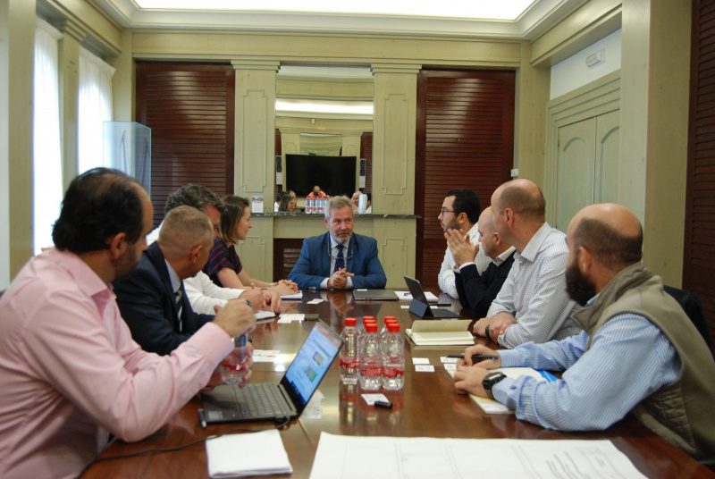 Inditex y Renault estudian fórmulas para optimizar las exportaciones que - Noticia Puerto de Motril