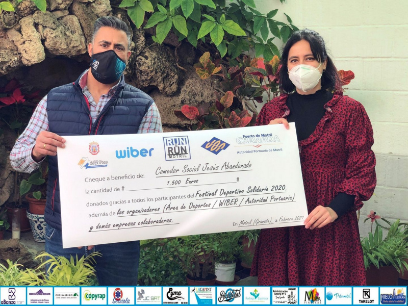 Run&Run entrega a Jesús Abandonado los 1.500 euros recaudados en su festival - Noticia Puerto de Motril