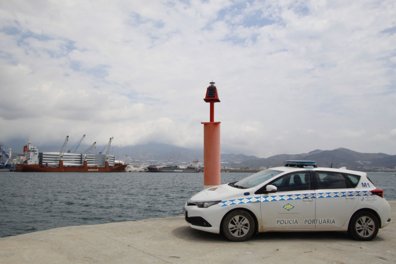 El Puerto de Motril implanta un sistema de control remoto en los faros asistido - Noticia Puerto de Motril