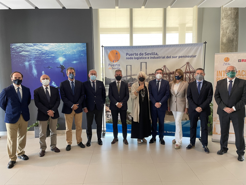 El Puerto de Motril presenta su proyecto de integración con la ciudad en un - Noticia Puerto de Motril