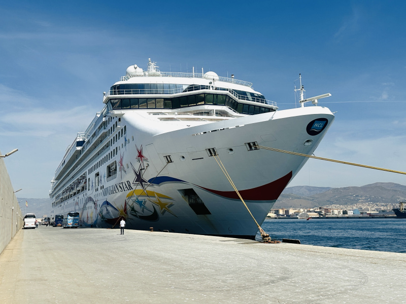 El crucero Norwegian Star repite escala en el Puerto de Motril con más de 3.000 - Noticia Puerto de Motril